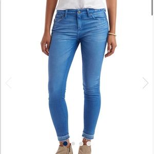 👖 Vineyard Vines Poolside Wash Distressed Skinnies